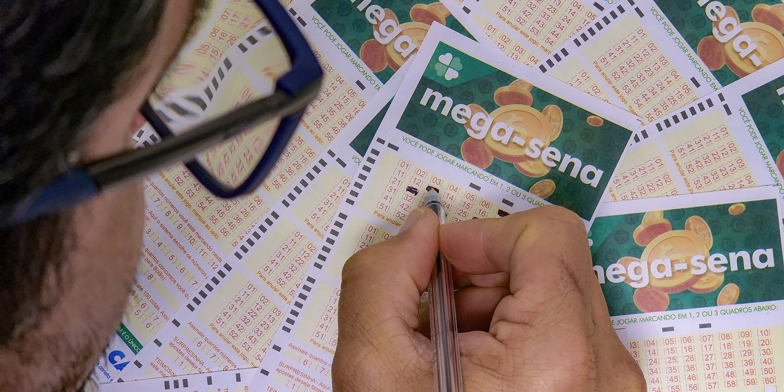 mega-sena-acumula-novamente-e-premio-principal-vai-para-r$-48-milhoes
