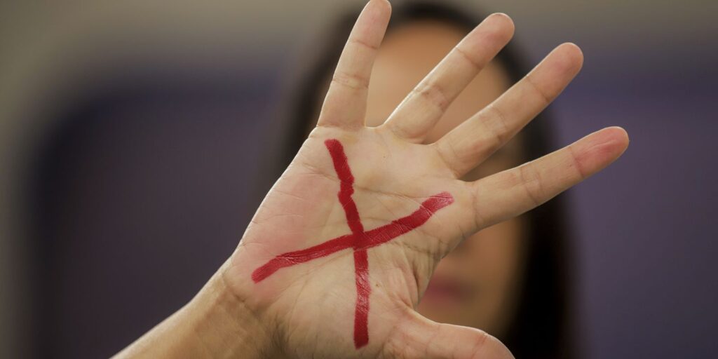 oms:-840-milhoes-de-mulheres-no-mundo-foram-alvo-de-violencia