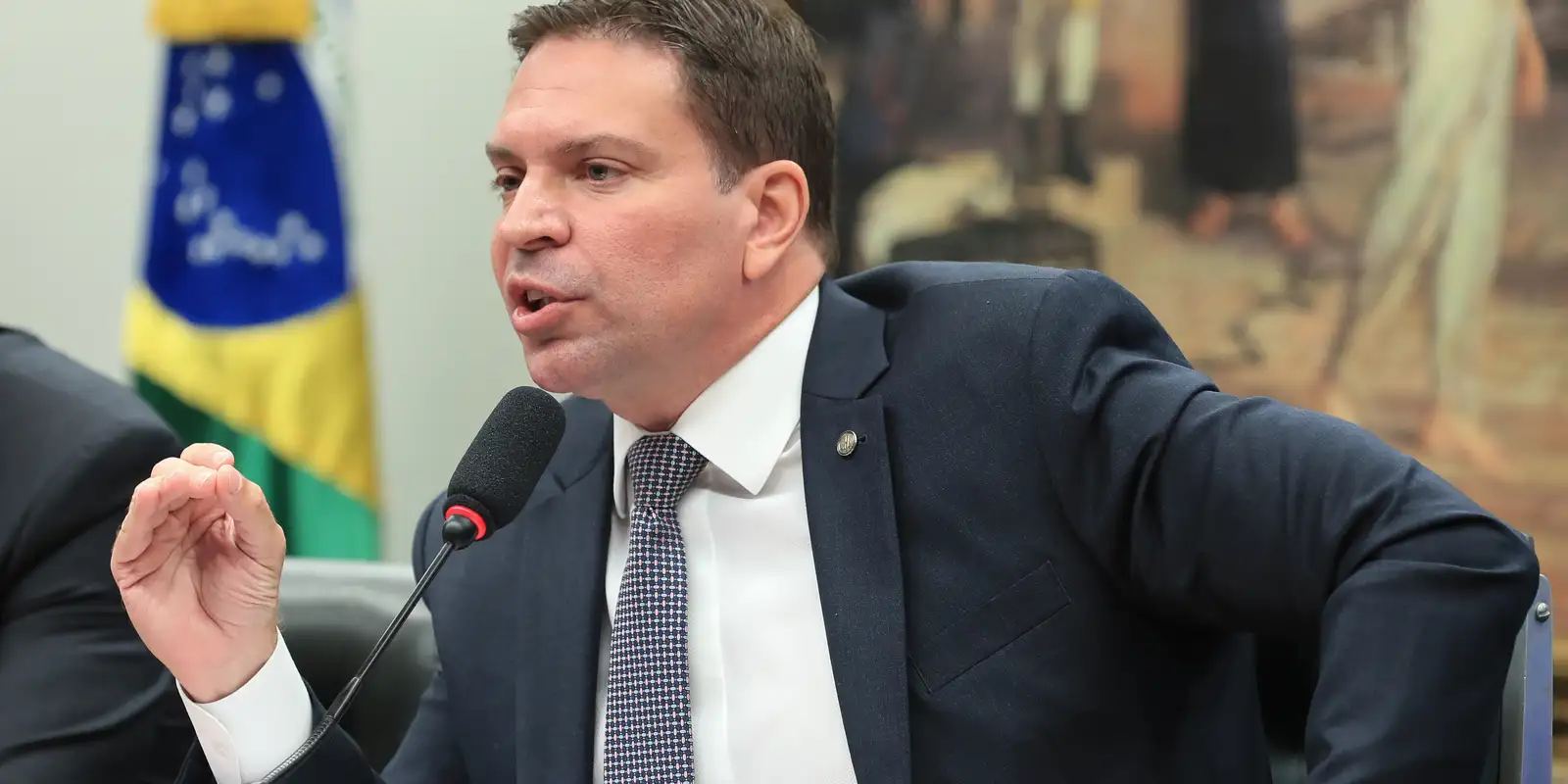 foragido-nos-eua,-ramagem-e-ouvido-pelo-stf-por-videoconferencia