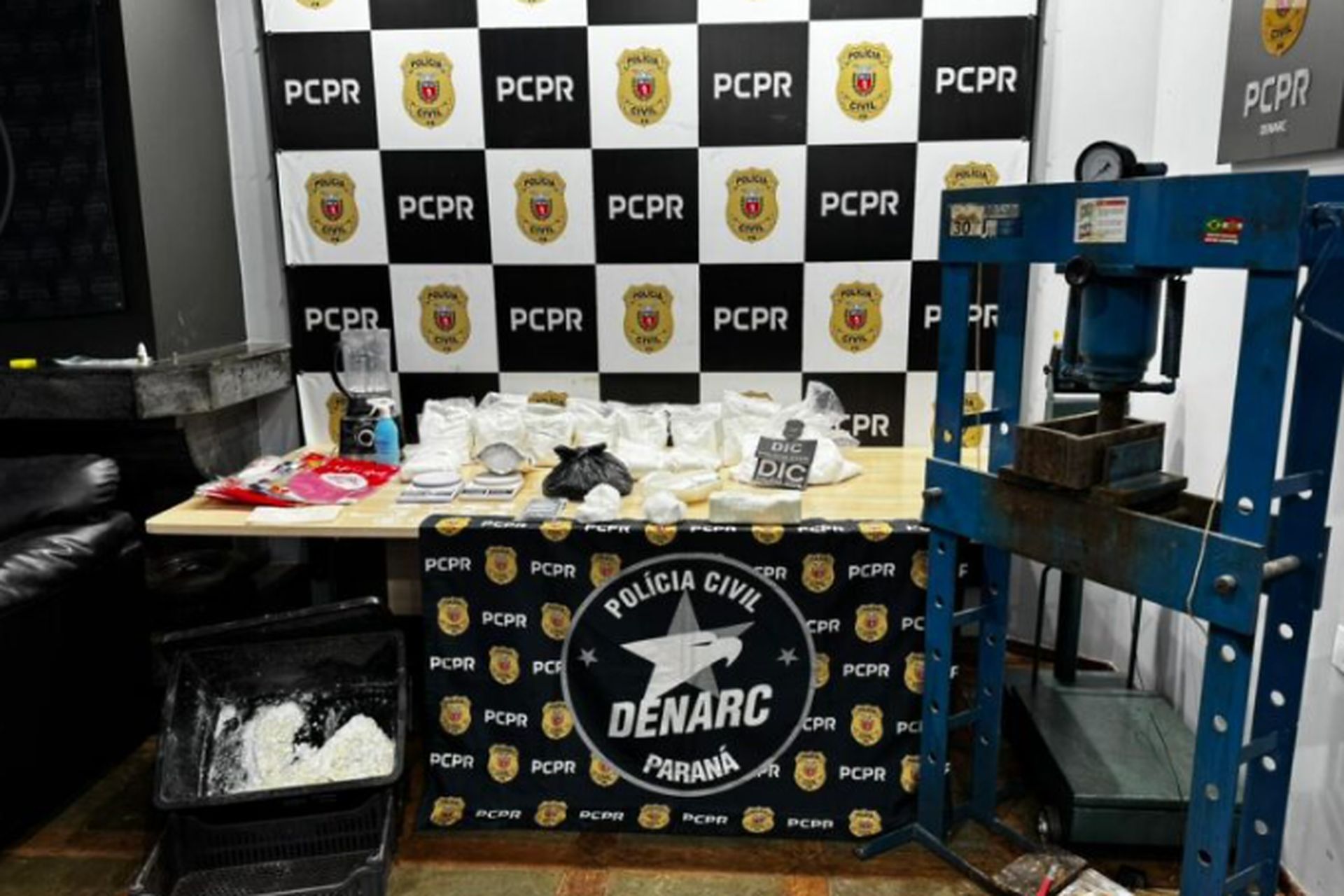 Polícia localiza laboratório de cocaína em operação interestadual